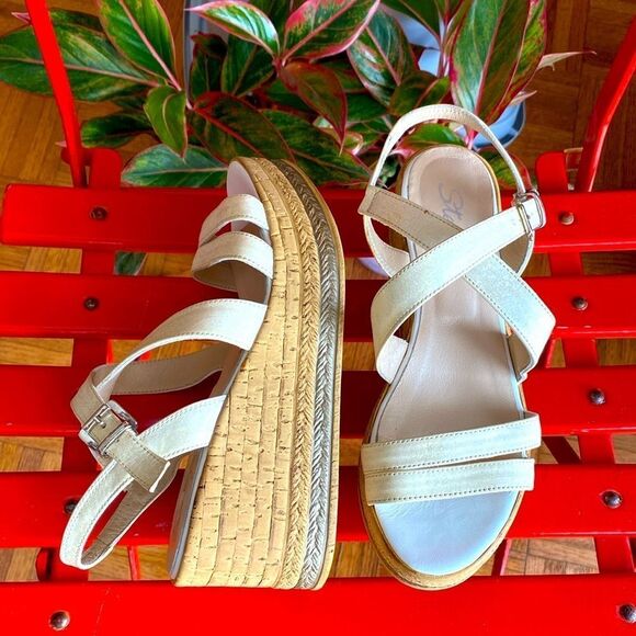 Stefani Leather and Crock Strap Shiny Platform Wedge - Picture 1 of 9